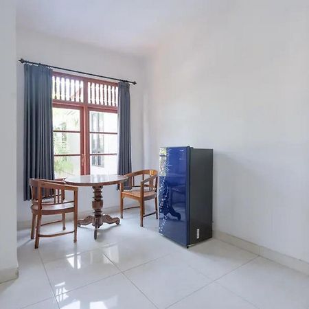 Ceria Guesthouse Seminyak Mitra Reddoorz Exterior foto