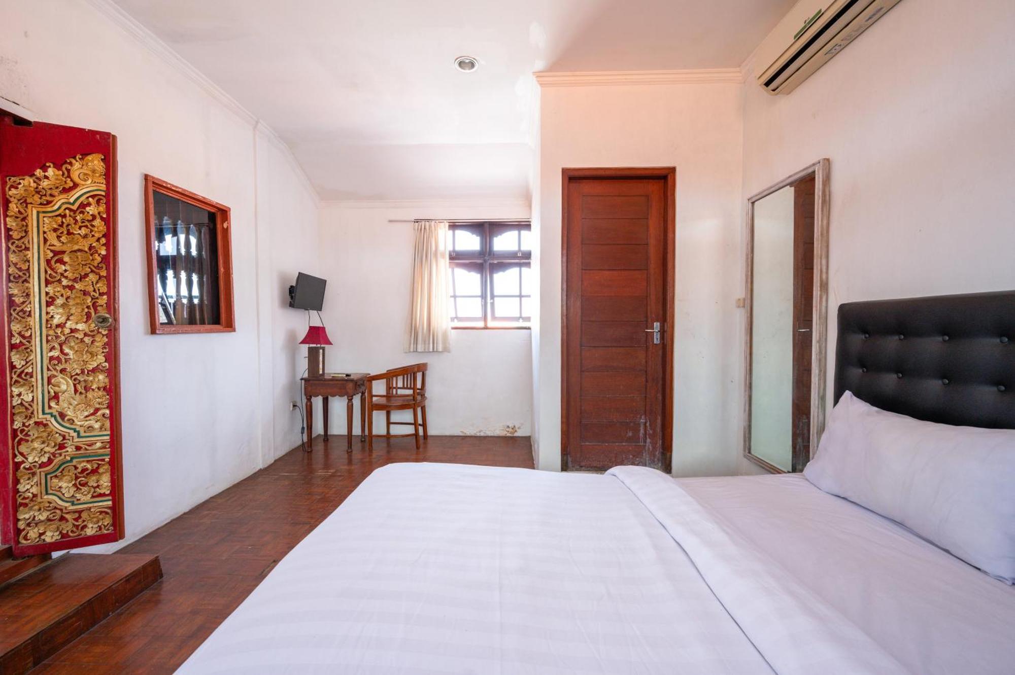 Ceria Guesthouse Seminyak Mitra Reddoorz Exterior foto